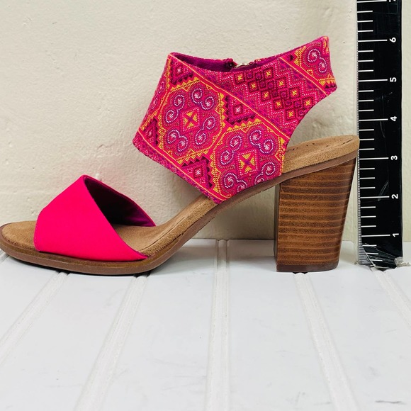 Toms Majorca Tapestry Pink Sandals size 9 - Picture 11 of 12
